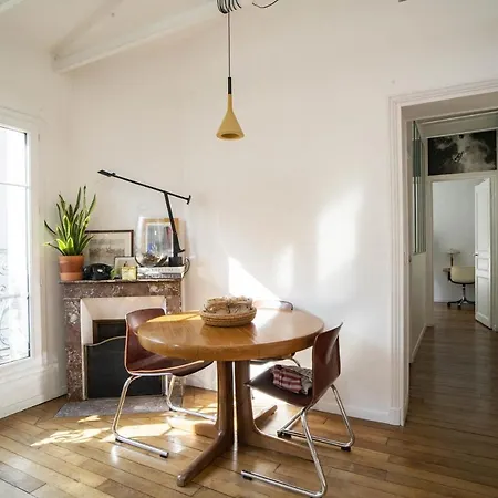Charmant 31 m pour 2 avec WIFI-BALCON Paris